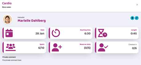 Activity details view for a cardio session in “Stora salen” showing instructor, date, start time, duration, available spots, reserve slots, and check-in status. A private comment field is displayed below the activity details.